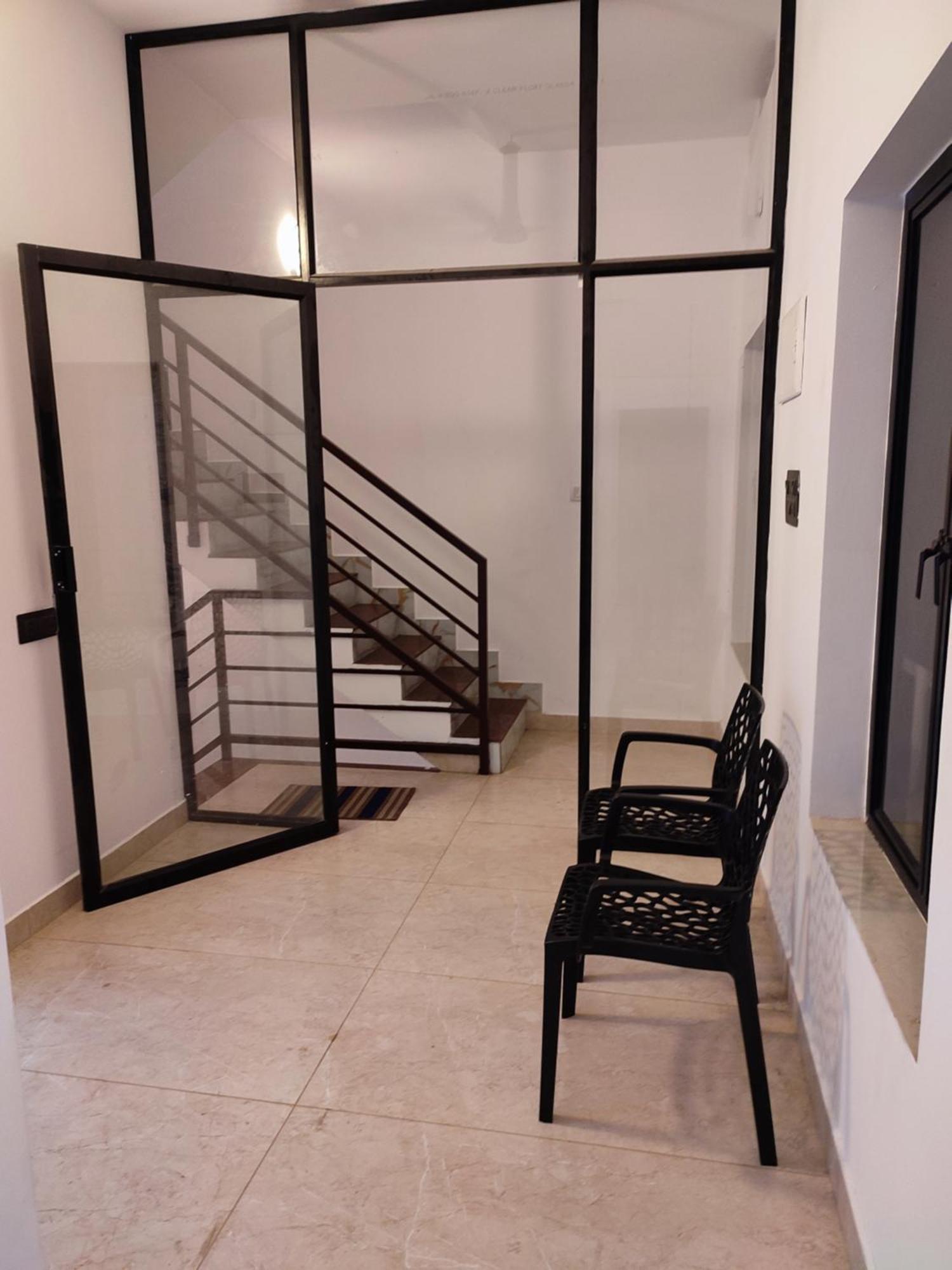 Alam Homestay Kochi Bagian luar foto